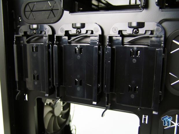 Corsair Carbide Clear 600C Inverse ATX Full-Tower Chassis Review 22 Corsair Carbide Clear 600C Inverse ATX Full-Tower Chassis Review 22