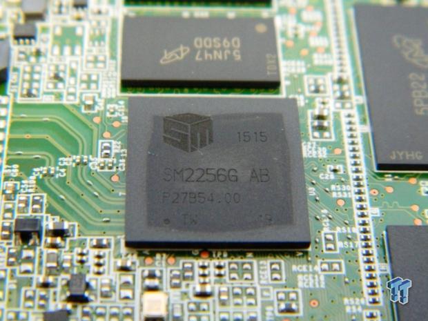 Crucial BX200 480GB & 960GB SATA III SSD Review 11