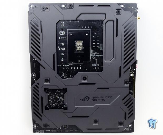 Open Gallery ASUS ROG Maximus VIII Formula (Intel Z170) Motherboard Review 07