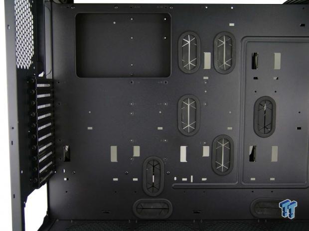 Thermaltake Core W200 Super Tower Chassis Review 21 | TweakTown.com