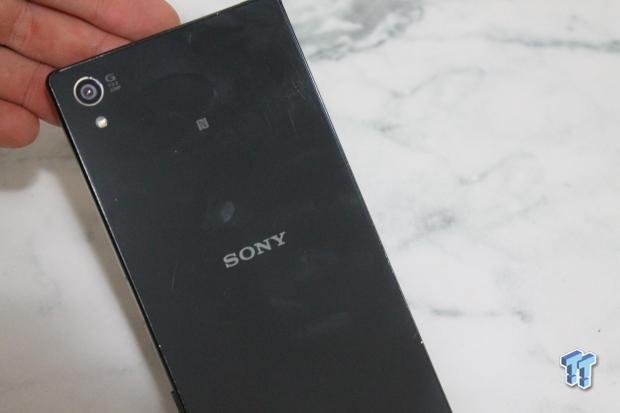 Sony Xperia Z5 Premium 4K Smartphone Review 05