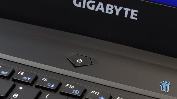 GIGABYTE P55W v6 Gaming Notebook Review 13