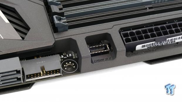 ASUS ROG Maximus IX Formula Z270 Motherboard Review 10