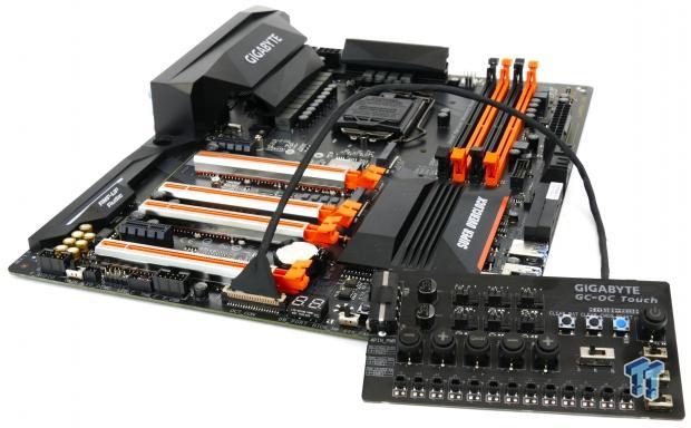 Open Gallery GIGABYTE Z270X-GAMING SOC Motherboard Review 04