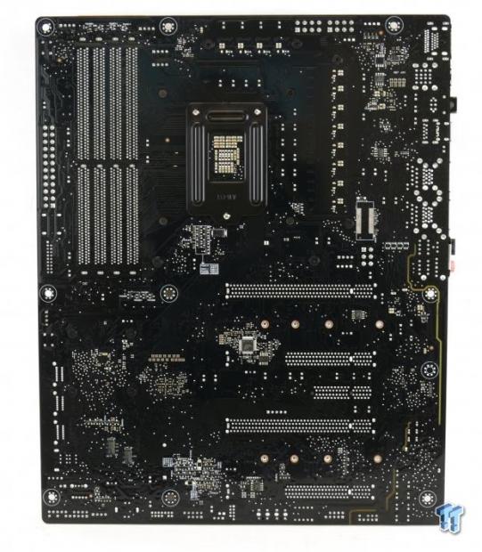 ASUS Z270-WS Motherboard Review 07