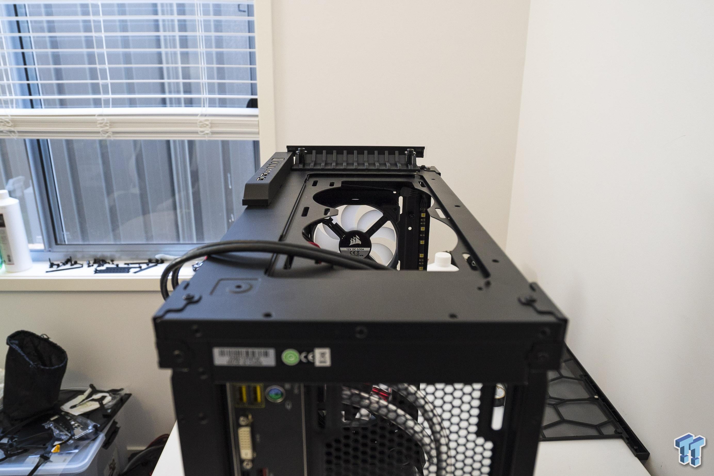 Open enlarged image EK Fluid Gaming: Water-Cooled Gaming PC Build Guide 07
