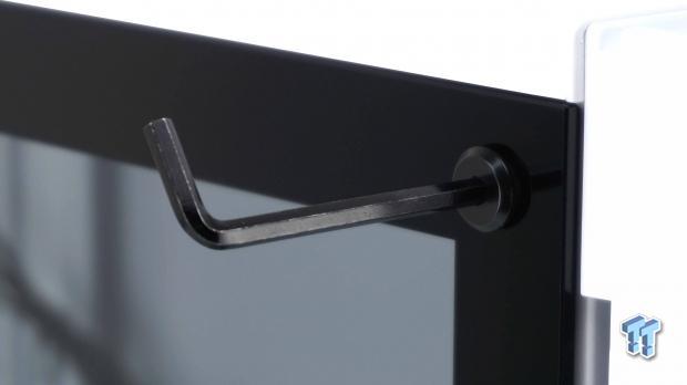 Corsair Carbide 275R Mid-Tower Gaming Chassis Review 15