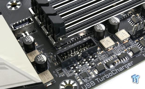 GIGABYTE Z390 Aorus Master (Intel Z390) Motherboard Review 12