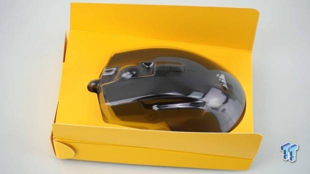 Corsair Ironclaw RGB FPS/MOBA Gaming Mouse Review 06