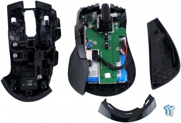 Corsair IRONCLAW RGB WIRELESS Gaming Mouse Review 19