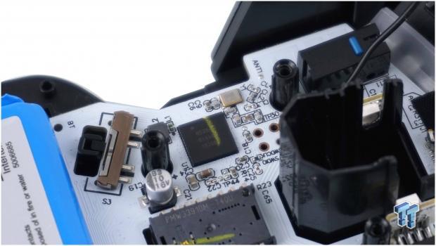 Corsair IRONCLAW RGB WIRELESS Gaming Mouse Review 23