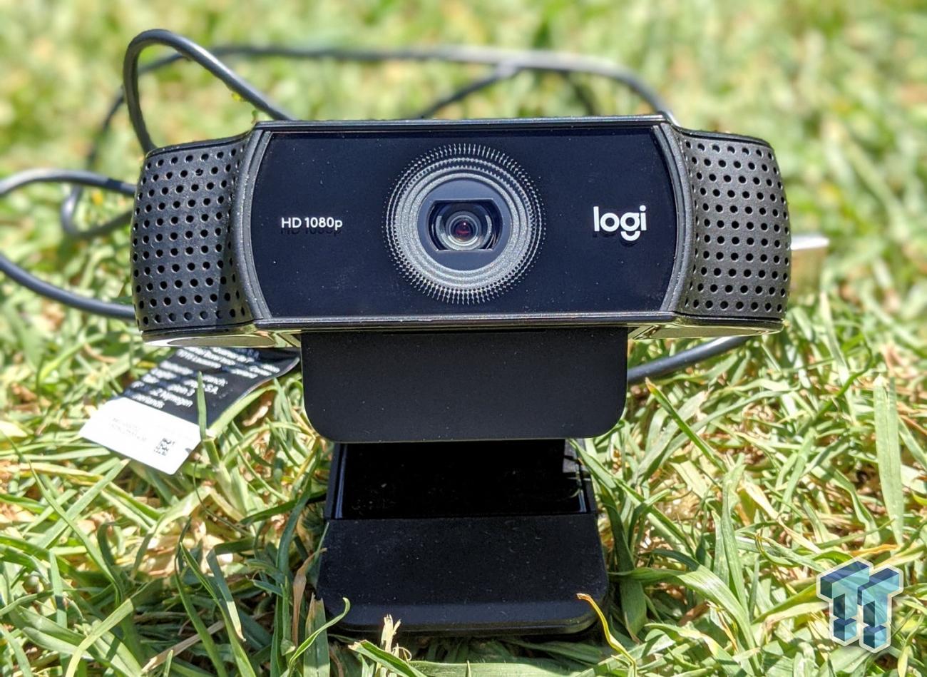Introducing the Logitech C922 Pro Stream Webcam