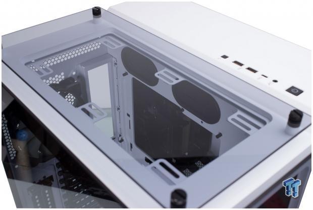 Corsair Crystal 680X Mid-Tower Chassis Review 07