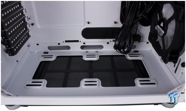 Corsair Crystal 680X Mid-Tower Chassis Review 19