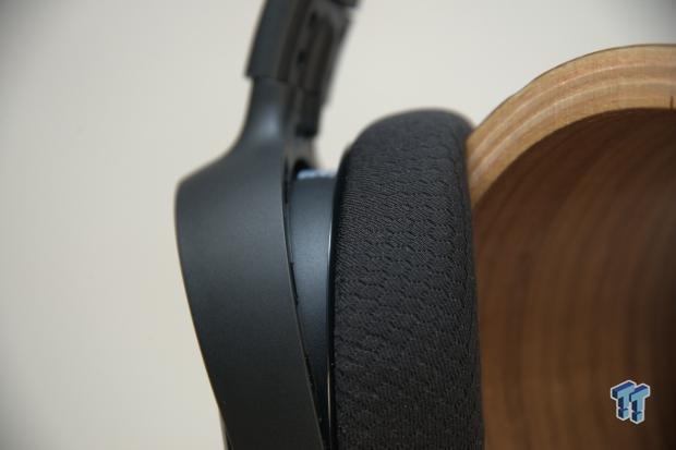 SteelSeries Arctis 1 Wireless Gaming Headset Review 09