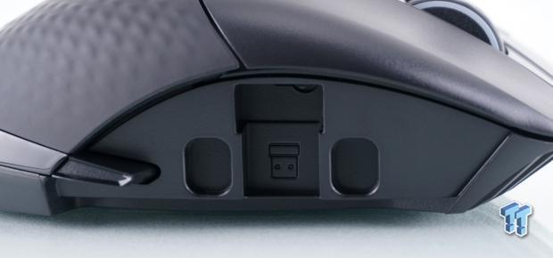 Corsair DARK CORE RGB PRO SE Wireless FPS/MOBA Gaming Mouse Review 12