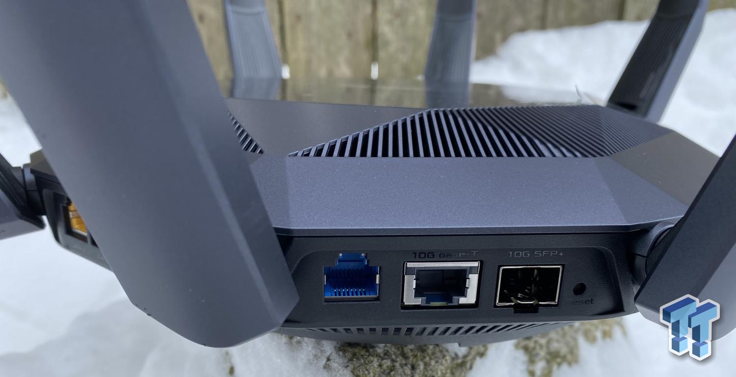 Test du Asus RT-AX89X : un routeur Wi-Fi 6 venu de l'espace à la  connectique absolument folle