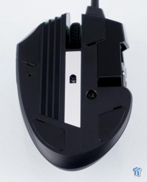 Corsair Scimitar RGB Elite MOBA/MMO Gaming Mouse Review 13