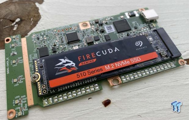 無地・新色登場！ 大容量1TBの高速SSD「FireCuda Gaming SSD」 - 通販