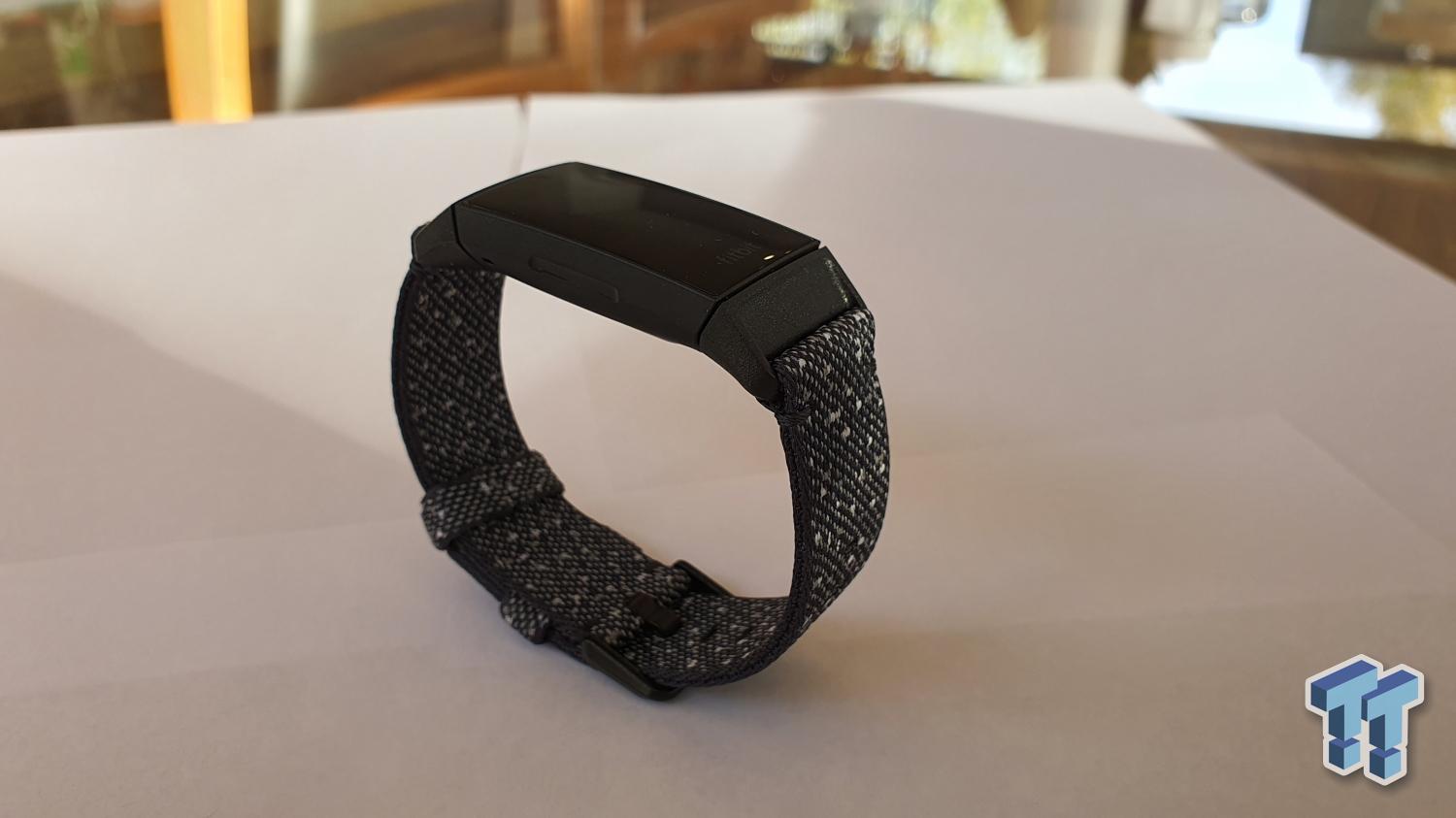 difference between fitbit 4 and fitbit 4 special edition