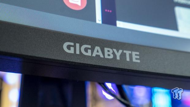 GIGABYTE G32QC Gaming Monitor Review: 32\