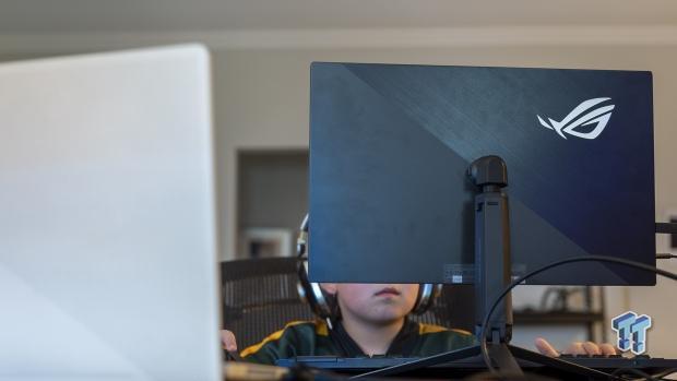 ASUS ROG Strix XG17AHP Review: Portable 1080p 240Hz gaming monitor 101