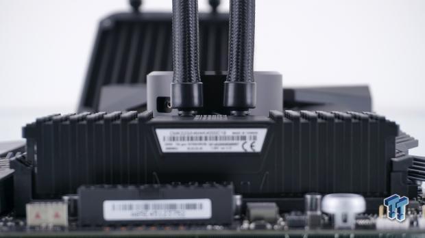 ASUS ROG RYUO RGB 120 RGB Liquid CPU Cooler Review 22