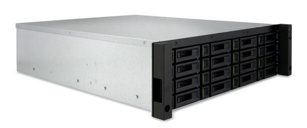 QSAN XCubeNXT XN8016D 16-Bay 3U Review 03