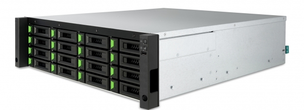 QSAN XCubeNXT XN8016D 16-Bay 3U Review 04