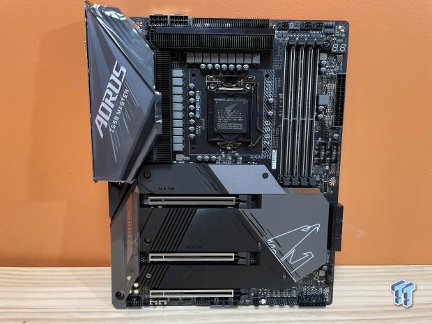 Open Gallery GIGABYTE Z590 AORUS Master Motherboard Review 08
