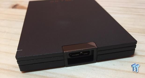 Buffalo Portable SSD-PG 1TB Review 08