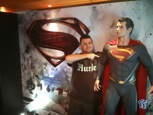 Secretlab TITAN Evo 2022 Superman Edition Gaming Chair Review 904