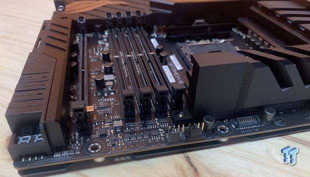 ASUS ROG Crosshair VIII Extreme Motherboard Review 14