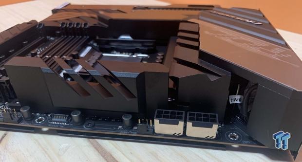 ASUS ROG Crosshair VIII Extreme Motherboard Review 15