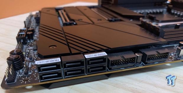 MSI MEG Z690 Unify Motherboard Review 13
