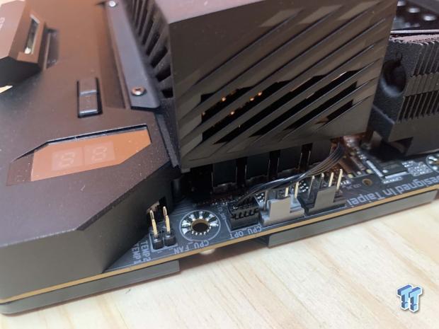 GIGABYTE Z690 AORUS Xtreme Motherboard Review 14 GIGABYTE Z690 AORUS Xtreme Motherboard Review 14