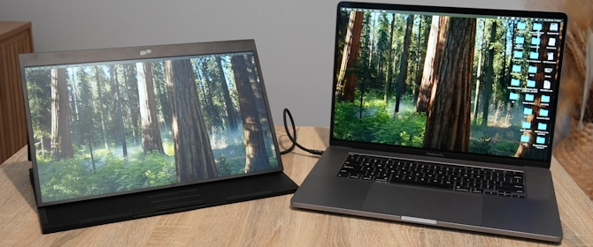Duex Float 15.6" Portable Monitor Review - A Permanent Addition to My Tech Travel Bag