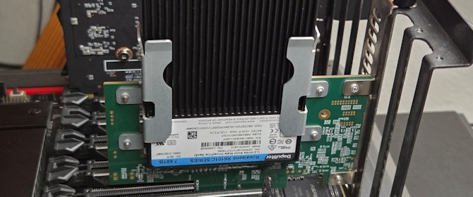 DapuStor Roealsen6 R6101C 7.68TB Enterprise SSD Review - The Magic of Compression