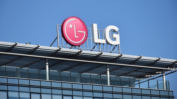 LG builds cooling for data centers and considers AC subscription service for “continuous revenue” 703