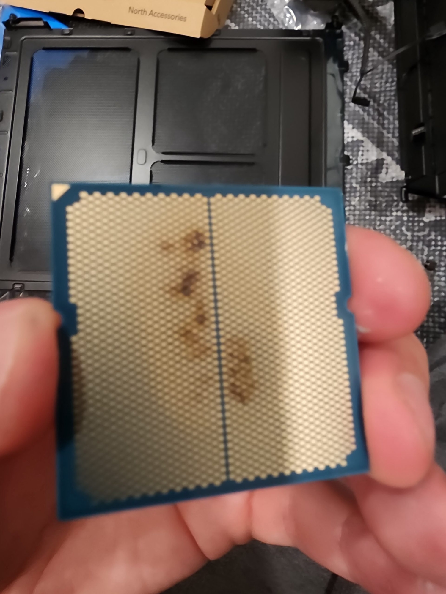 新品 AMD Ryzen 7 9800X3D バルク品 Socket AM5 CPU動作確認OK AMD Ryzen 7 9800X3D CPU + AM5 socket burned out, both physically