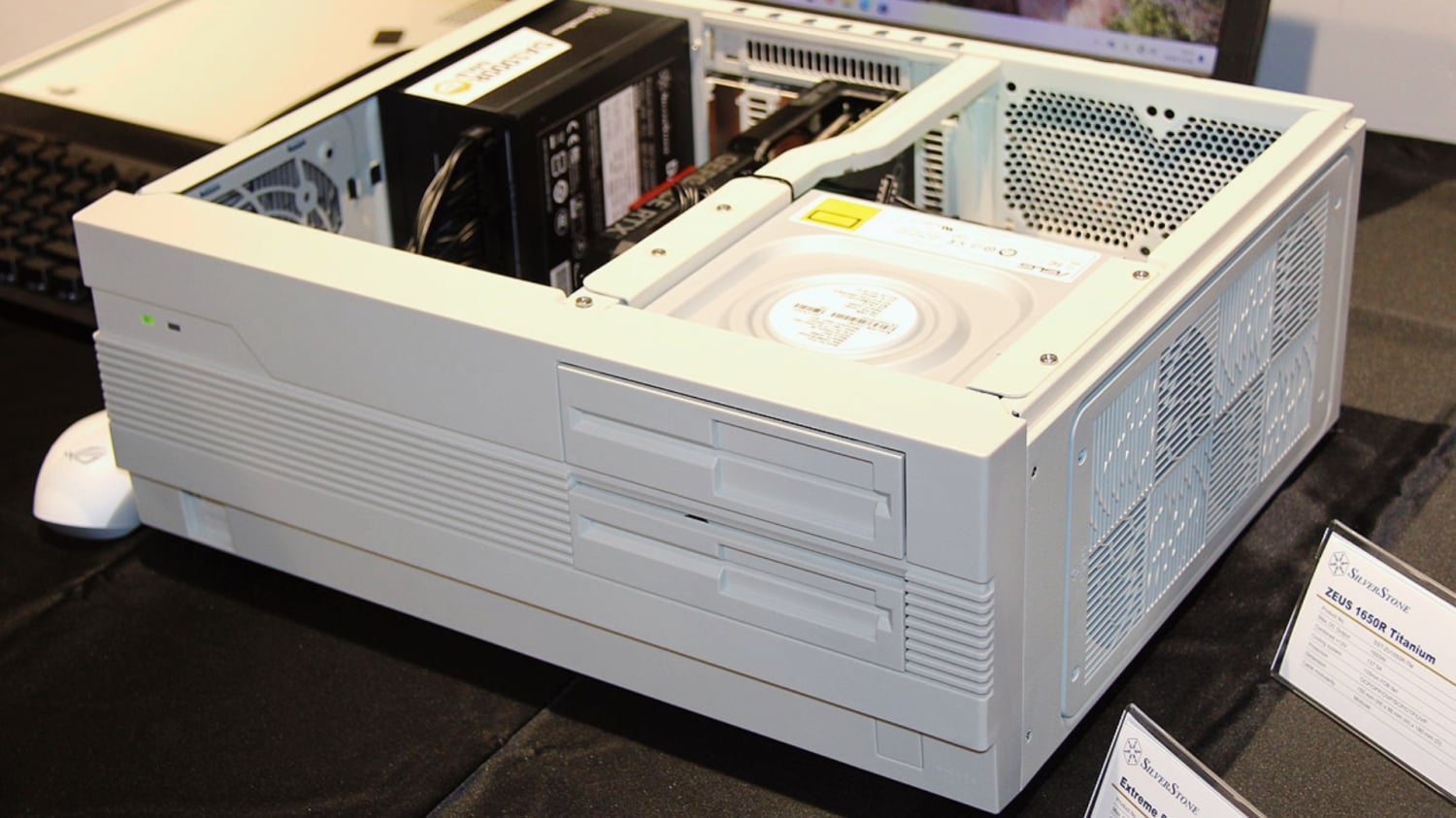 TweakTown Enlarged Image - The SilverStone FLP01 is a new case that looks like an old case from 1990, image credit ascii.jp.