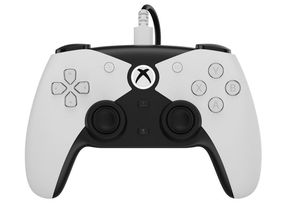 Hyperkin reveals a suspiciously Playstation like controller at CES 2025 compatible with Xbox