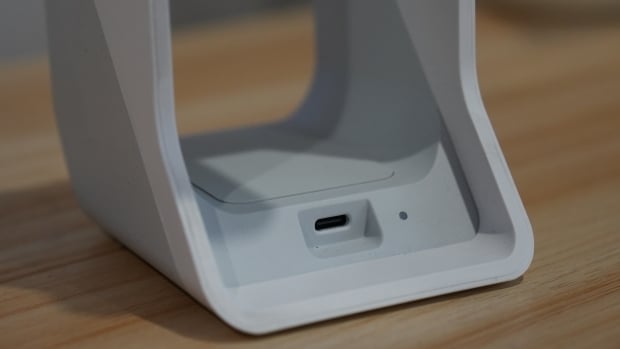 This 3-in-1 fast wireless charging station powered my CES 2025 in style 09806