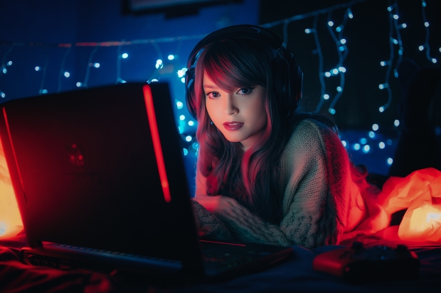 AMD shows Strix Halo flagship APU beating NVIDIA RTX 4070 mobile GPU by up to 70% in PC games