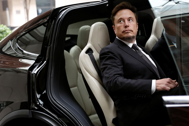 Tesla has lost 49% of its market value in just 3 months