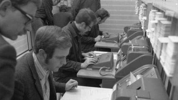 Punched card era programming, 1970 (Credit: Bundesarchiv)