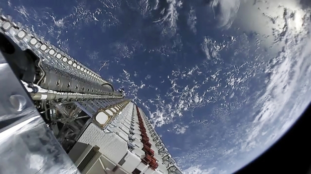 SpaceX's new Starlink dishes are in the works, will blast 1Gbps+ speeds to users 705