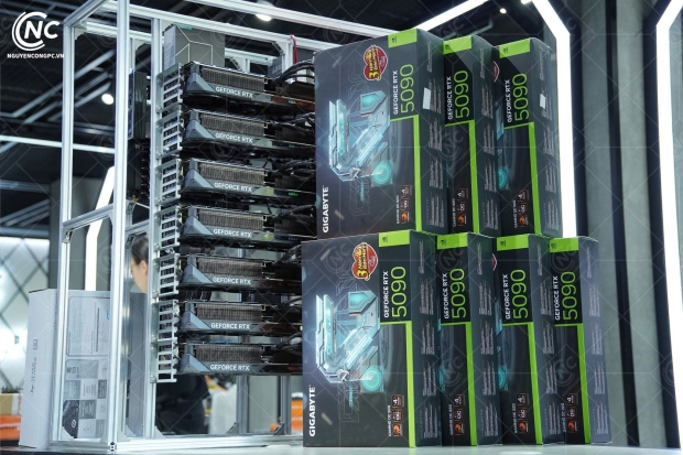 7 x GeForce RTX 5090s power custom AI servers in Vietnam: 28 x 8-pin power cables, 4000W power