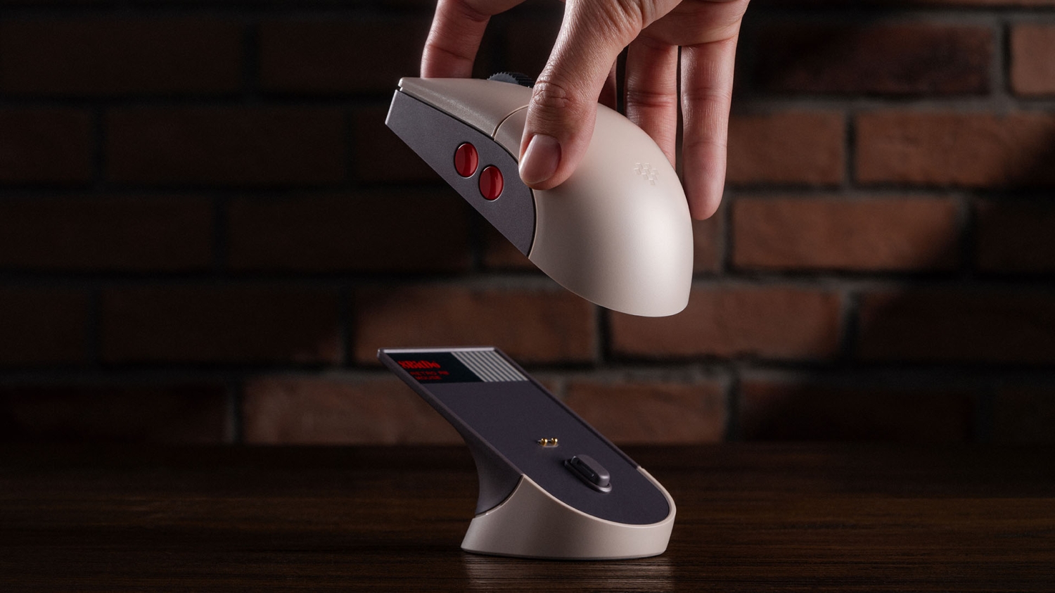 Mouse Console 8BitDo Retro R8 Mouse features a look inspired by Nintendo's classic ...