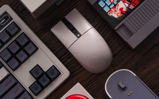 8BitDo Retro R8 Mouse features a look inspired by Nintendo's classic NES console 08
